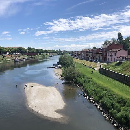 L' Appartamento Del Borgo - Parcheggio Riservato Pavia Exteriér fotografie
